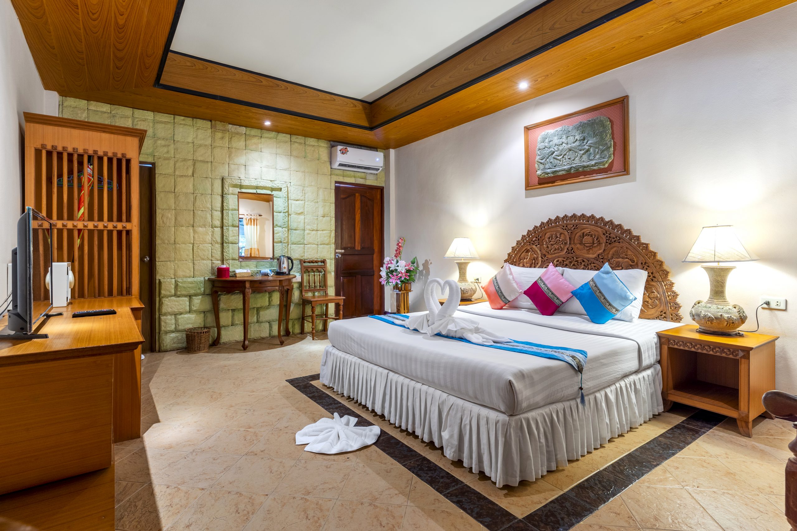 Superior garden view перевод. Superior garden view перевод.